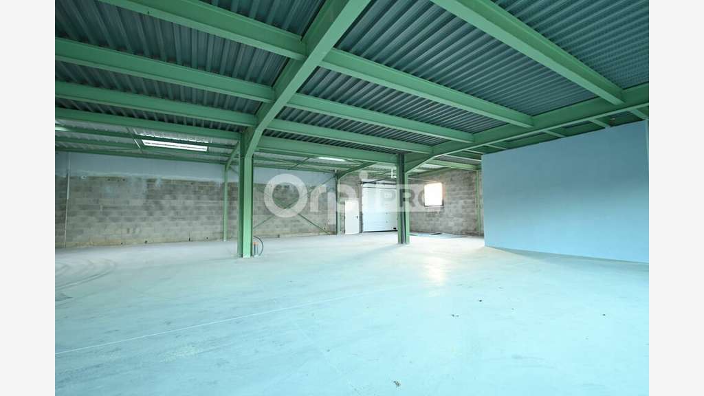 A louer local d'activité de 112m² à Vénissieux