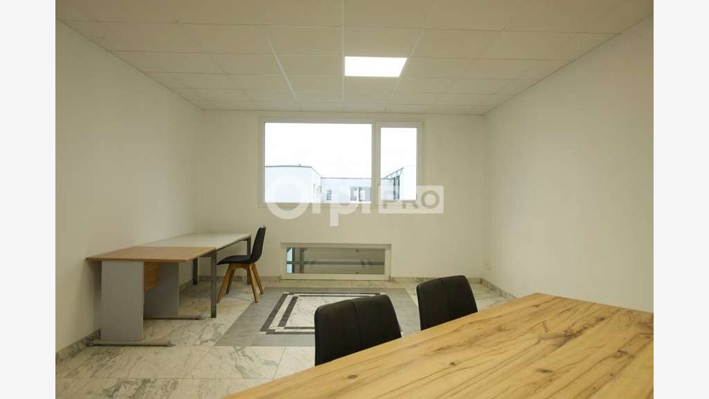 A louer local d'activité de 112m² à Vénissieux
