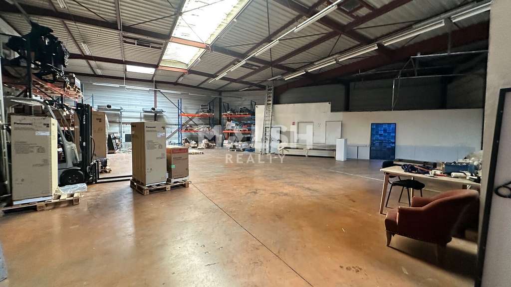 Bâtiment mixte indépendant 1115m² Décines-Charpieu