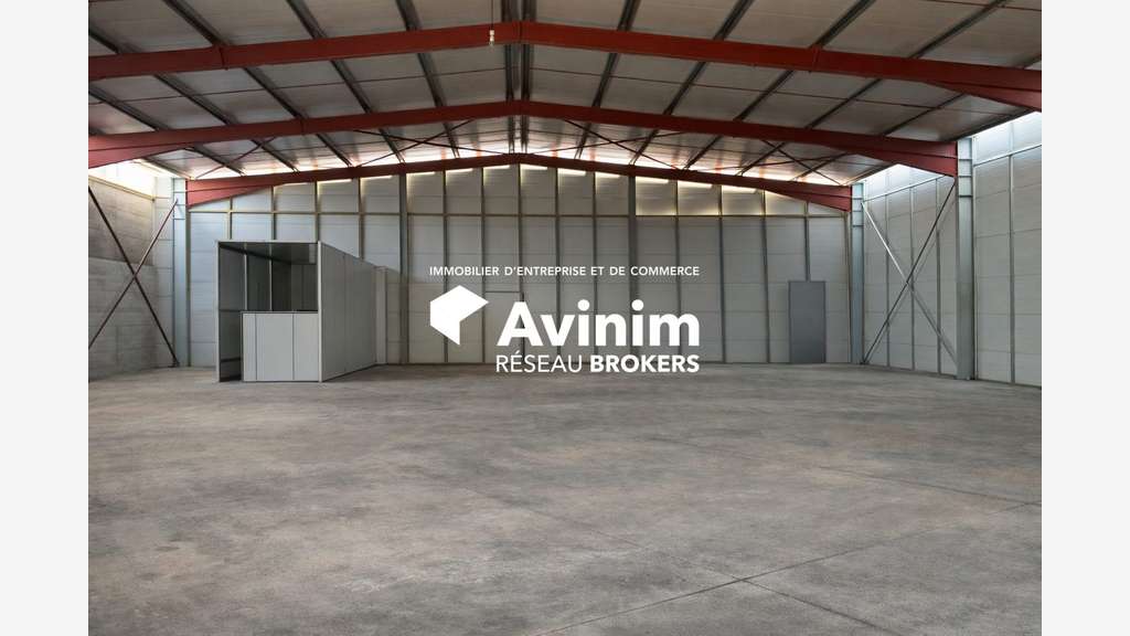 Local 624m² à louer au Nord d'Aix-en-Provence