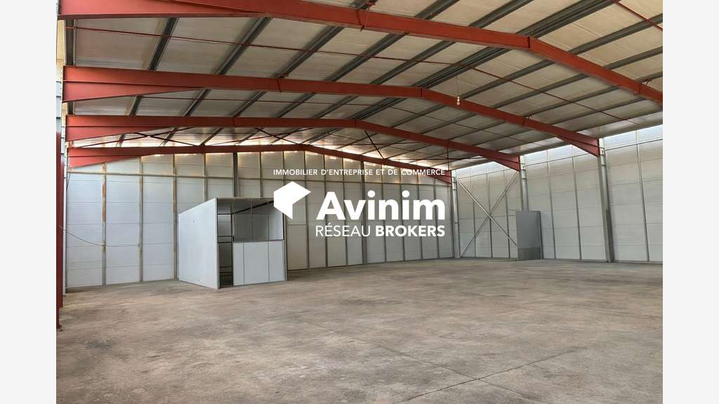 Local 624m² à louer au Nord d'Aix-en-Provence