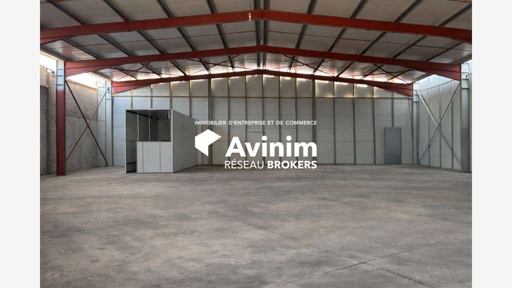 Local 624m² à louer au Nord d'Aix-en-Provence