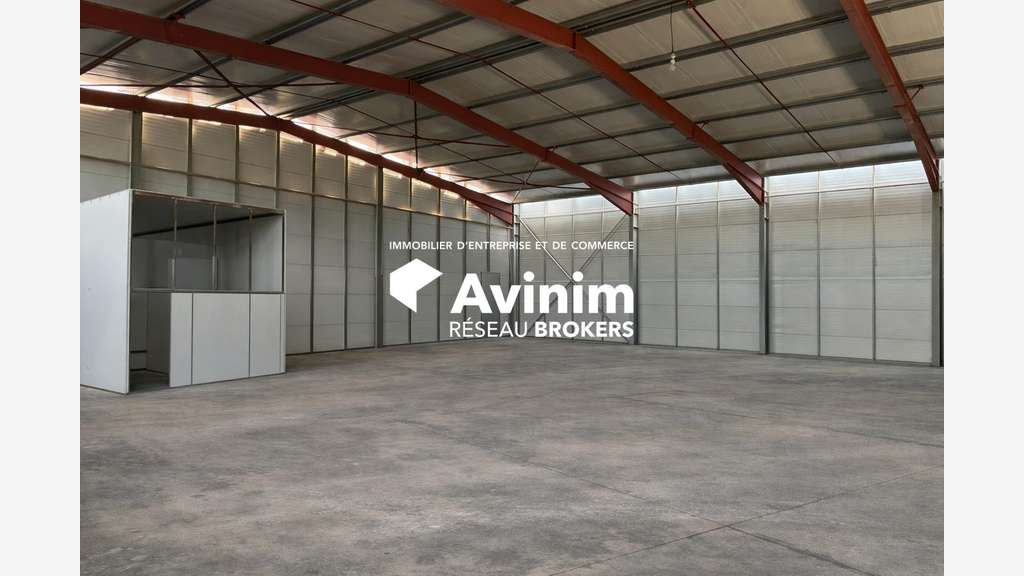 Local 624m² à louer au Nord d'Aix-en-Provence