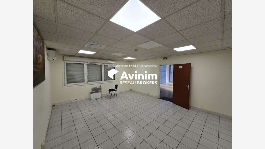 A louer local d'activité 351m² ZA Domont