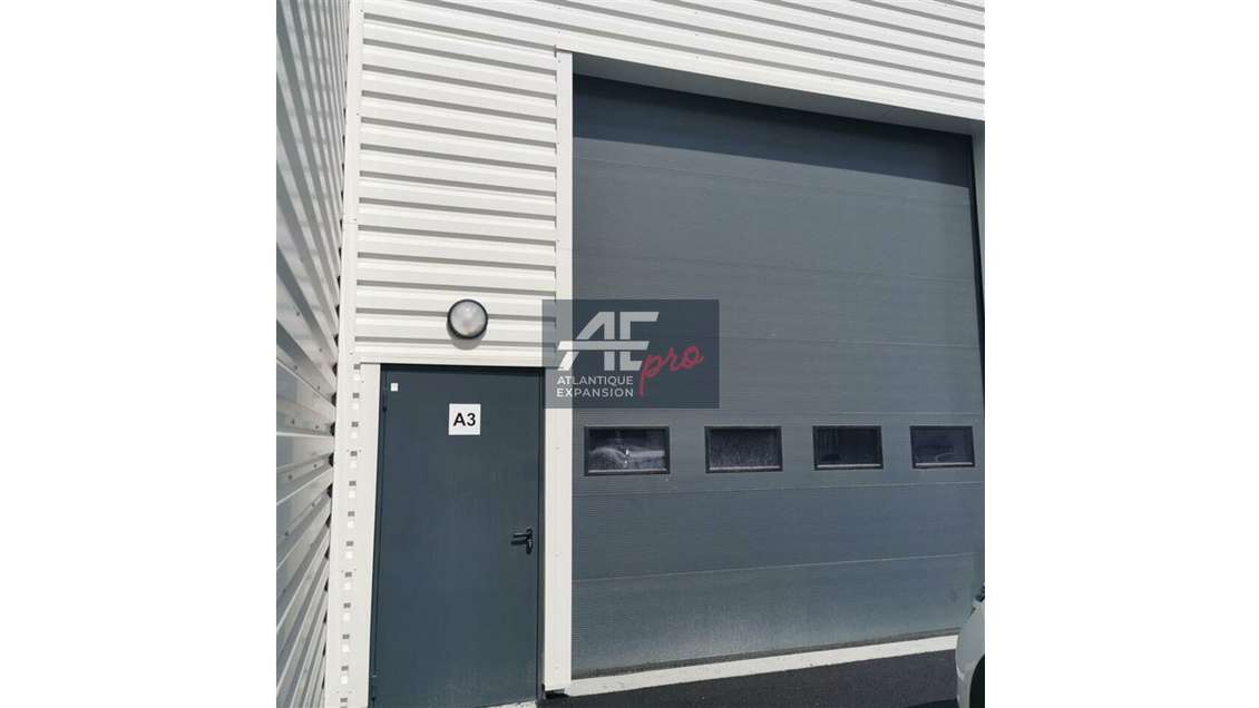 A louer local d'activité 124m² à Donges Six Croix