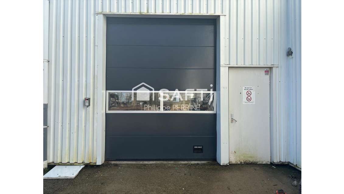 A louer local d'activité 192m² à Douvres 