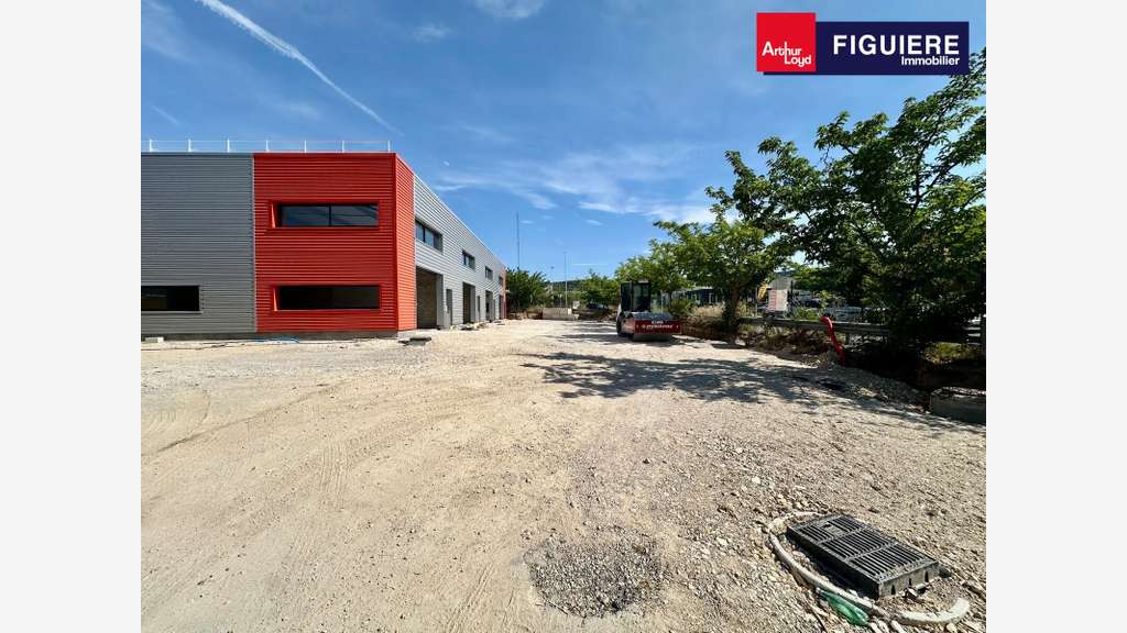 Locaux neufs à louer sur la ZI des Jalassières