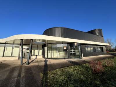 Location Locaux d'activités - Entrepôts à Élancourt