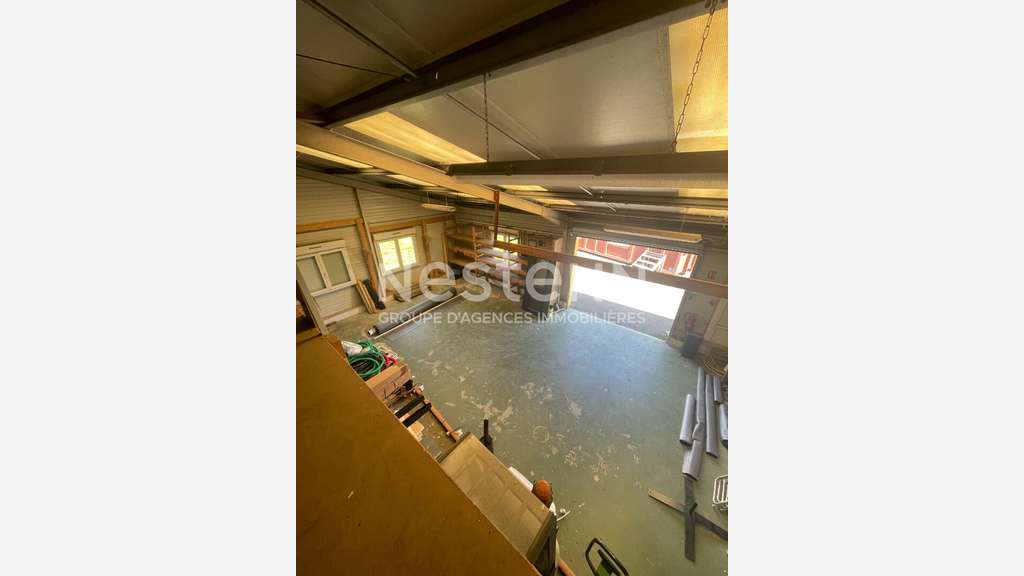 Local d'activité 326m² à louer à Elven RN165