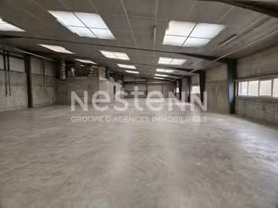 A louer local d'activité 950m² avec quai à Vannes