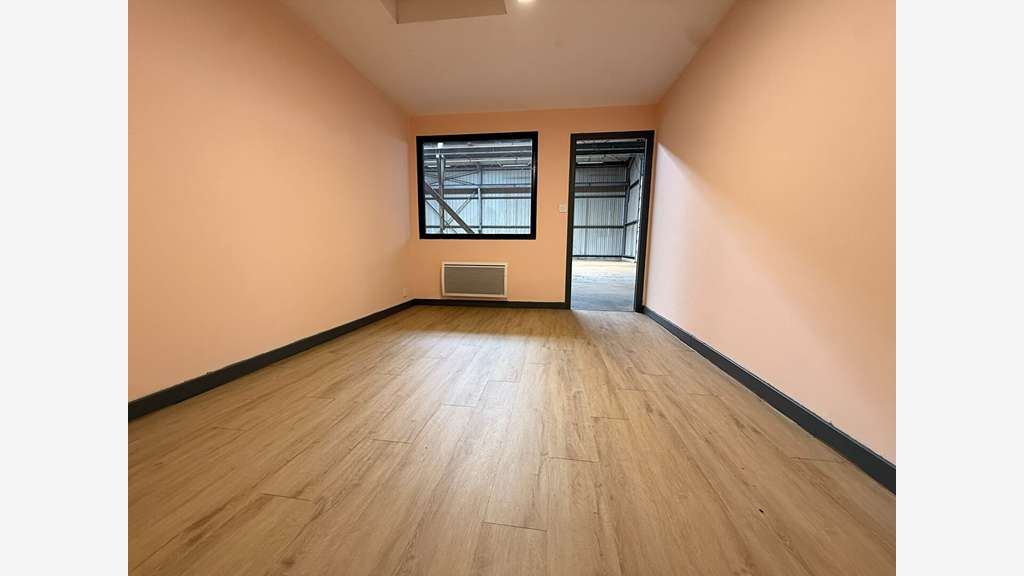 A louer local d'activité 450m² secteur Guingamp
