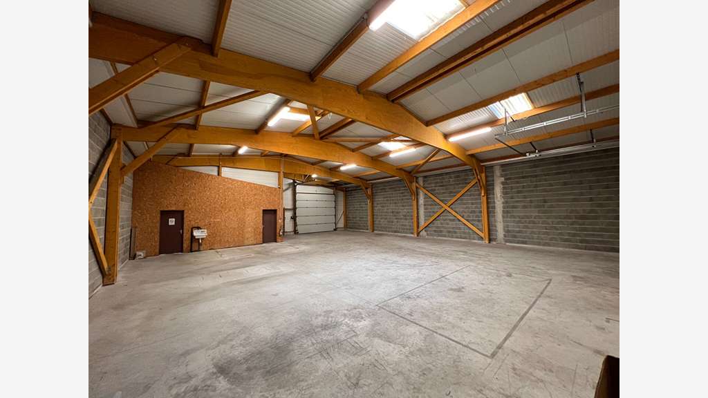 Loue local d'activité 348m² excellent état Angers