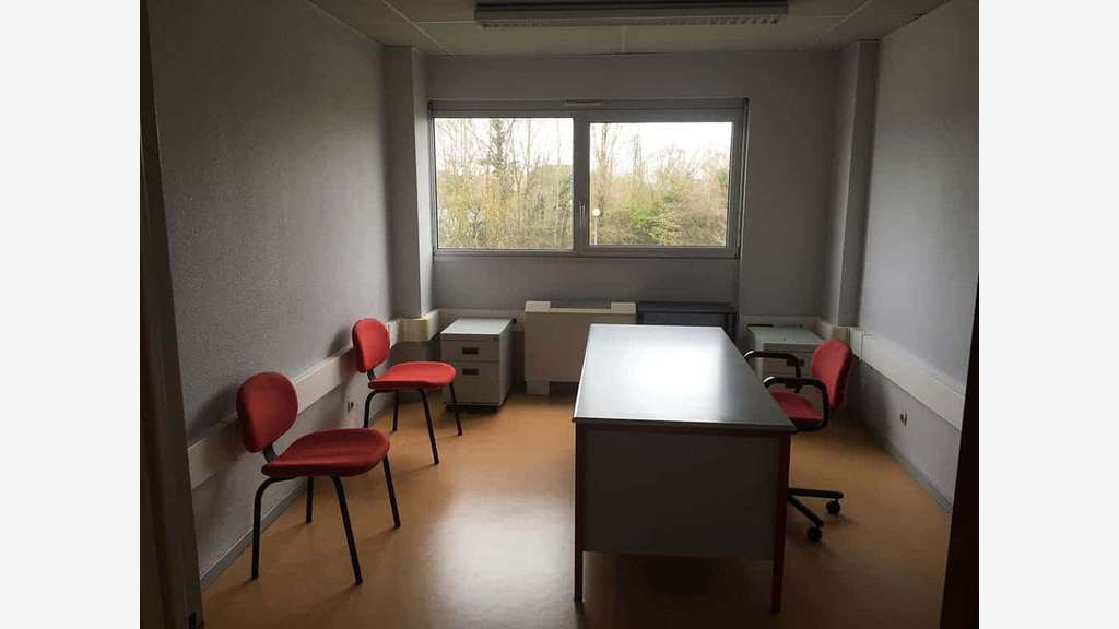 A louer bureaux et ateliers à Martres-Tolosane