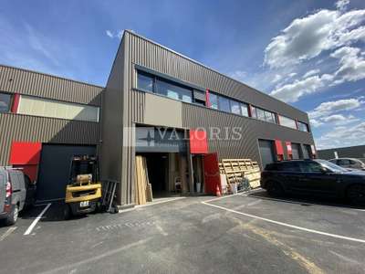 Local d'activité récent 346m² à louer à Limas