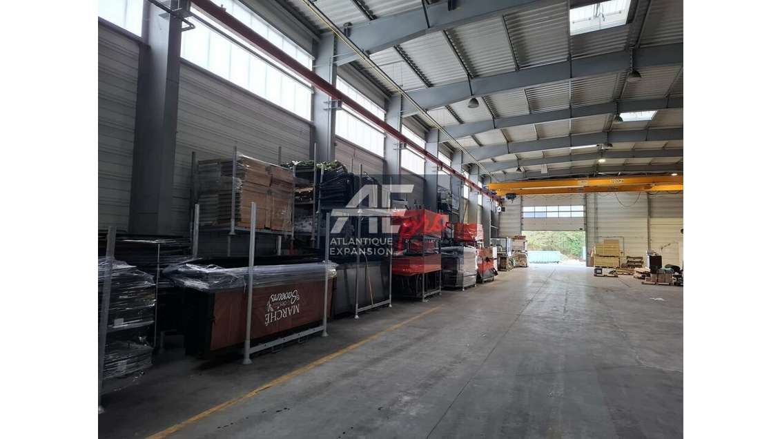 A louer atelier/stockage 935m² à Malville