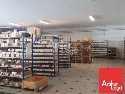 Location Locaux d'activités - Entrepôts à Poitiers