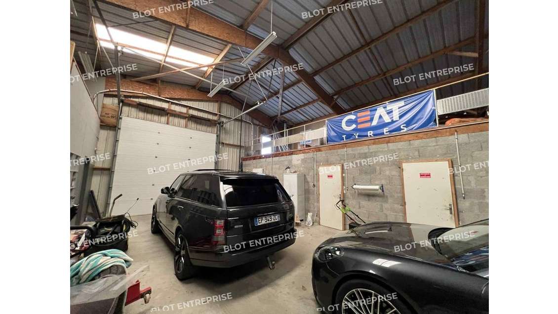 A louer local d'activités indépendant 360m² Acigné