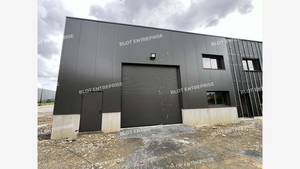 A louer cellules d'activités dès 250m² à Acigné