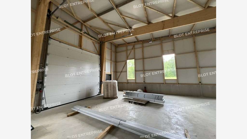 A louer cellules d'activités dès 250m² à Acigné