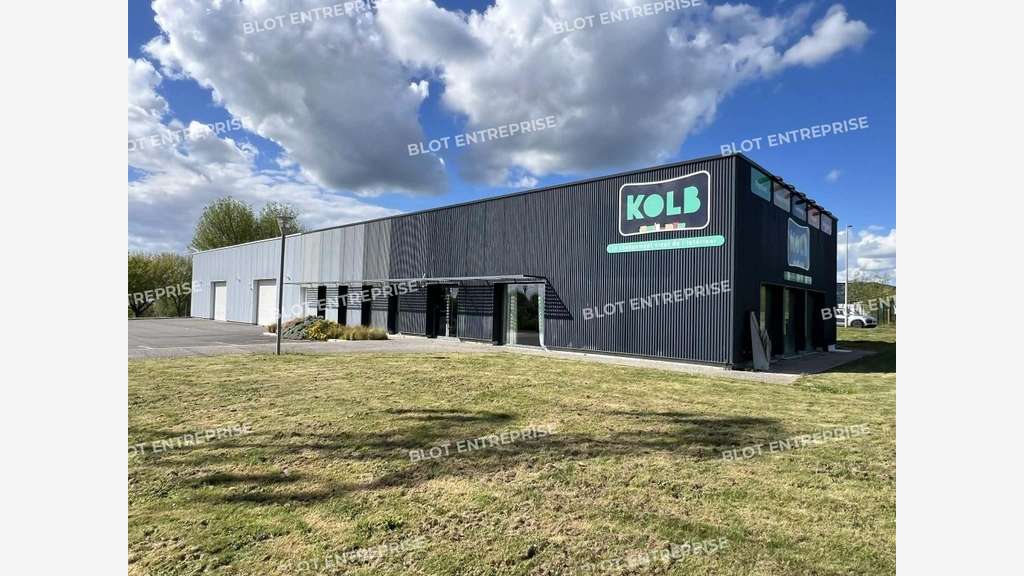 A louer local d'activités bureaux 500m² à Acigné
