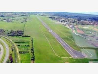 Opportunité A louer hangar 720m² aéroport Agen