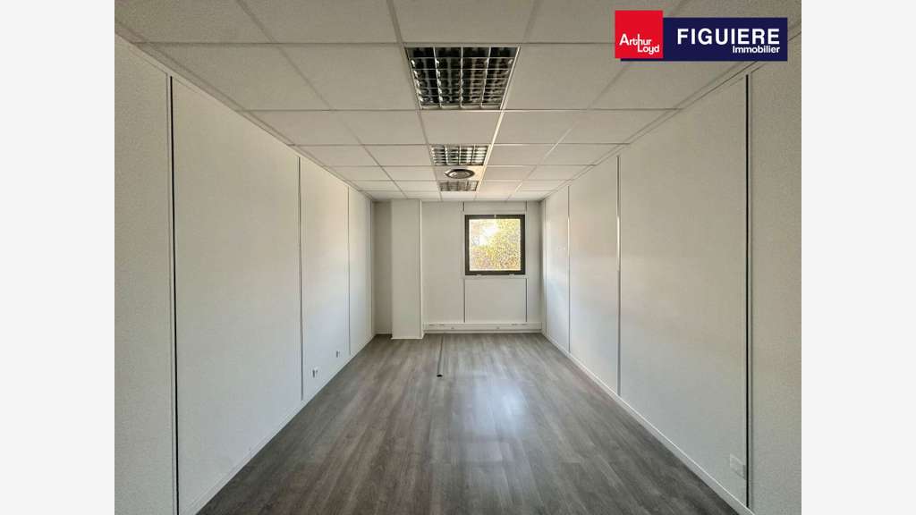 Immeuble bureaux de plain pied à louer à Aix