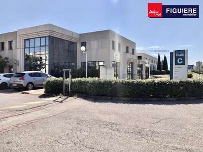 Location Locaux d'activités - Entrepôts à Aix-en-Provence