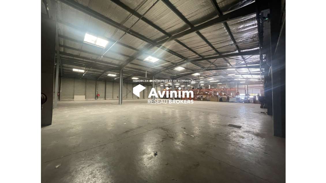 Entrepôt de qualité 2400m² à louer Aix-Les-Milles