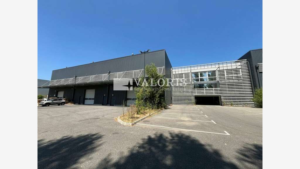 A louer locaux à partir de 580m² Aix-en-Provence 