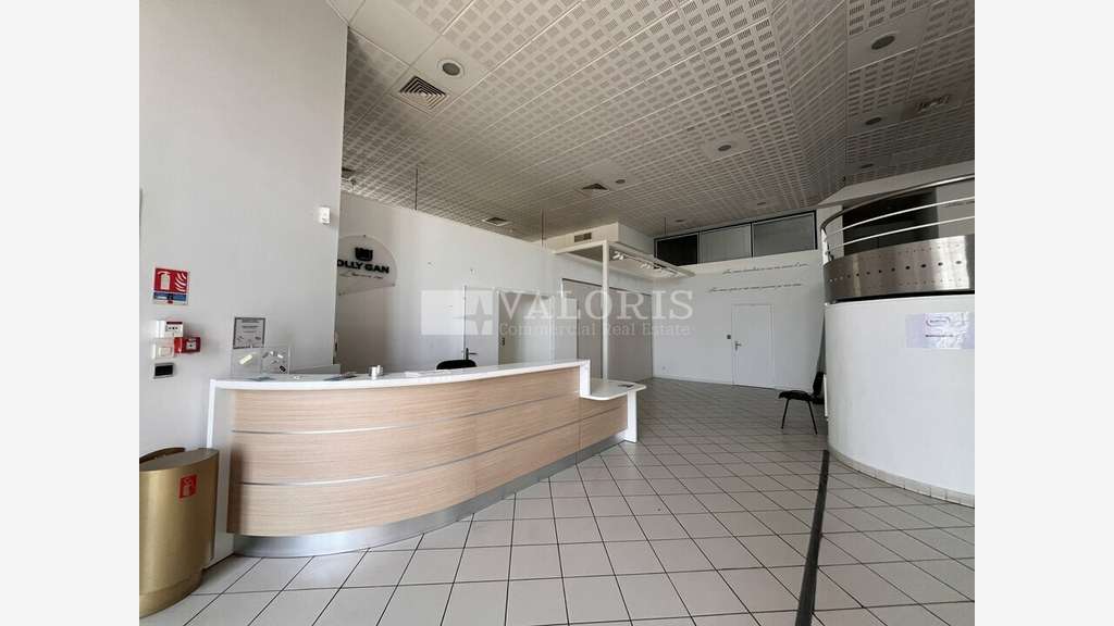 Entrepôt logistique 2400m² à louer Aix-en-Provence