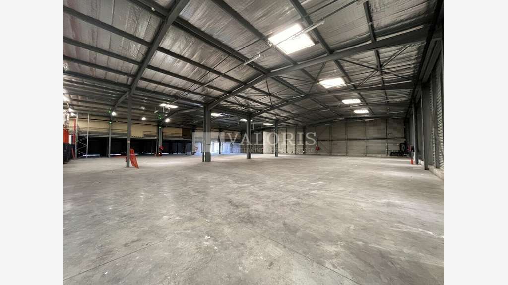 Entrepôt logistique 2400m² à louer Aix-en-Provence