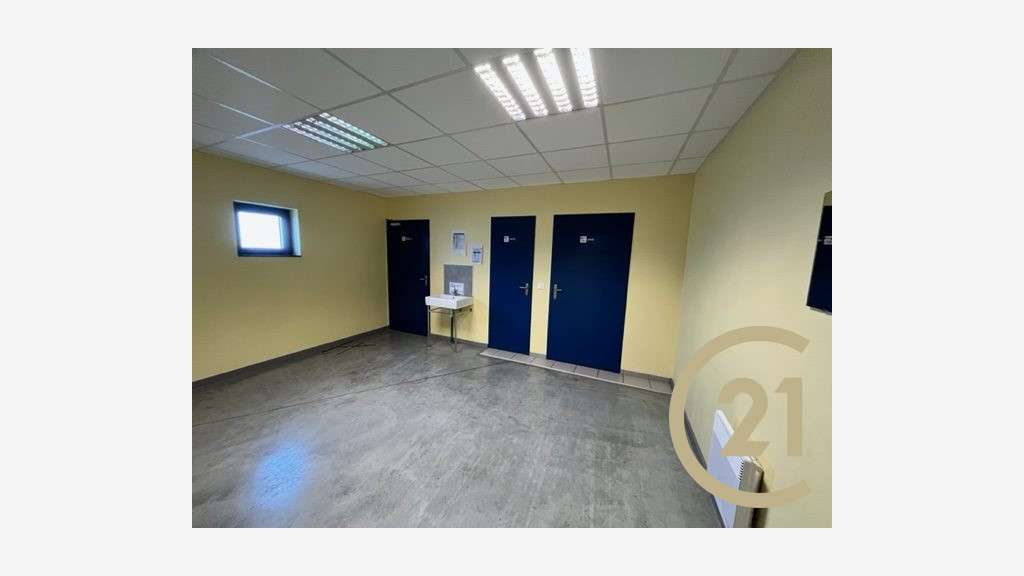 A louer entrepôt logistique 2500m² ZA Montplaisir