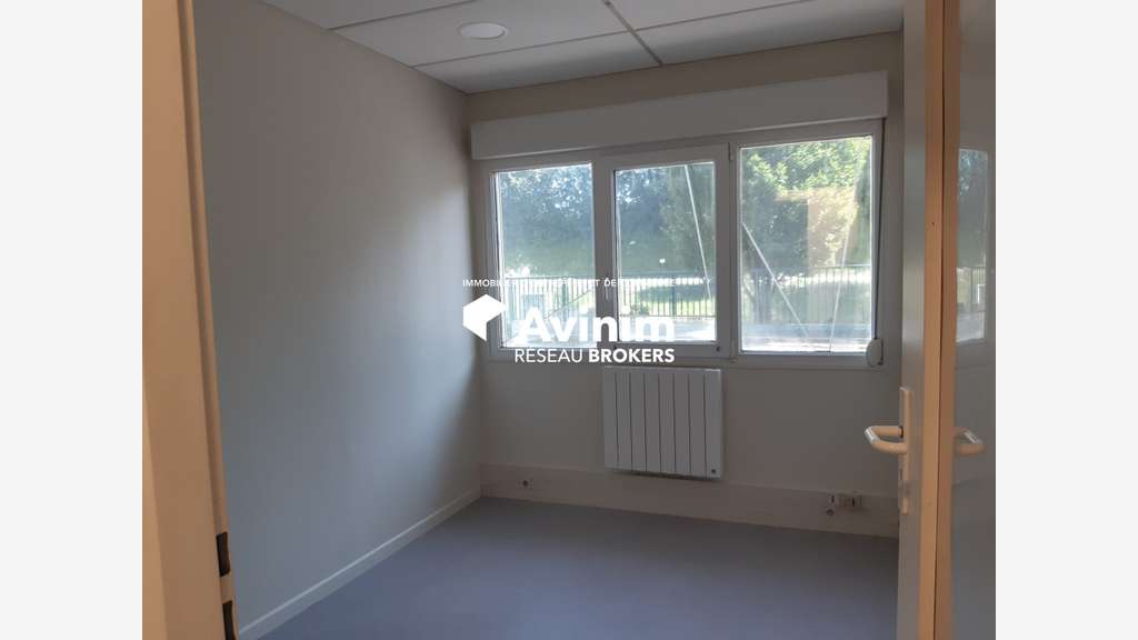 Local d'activité 160m² à louer à Alby sur Chéran