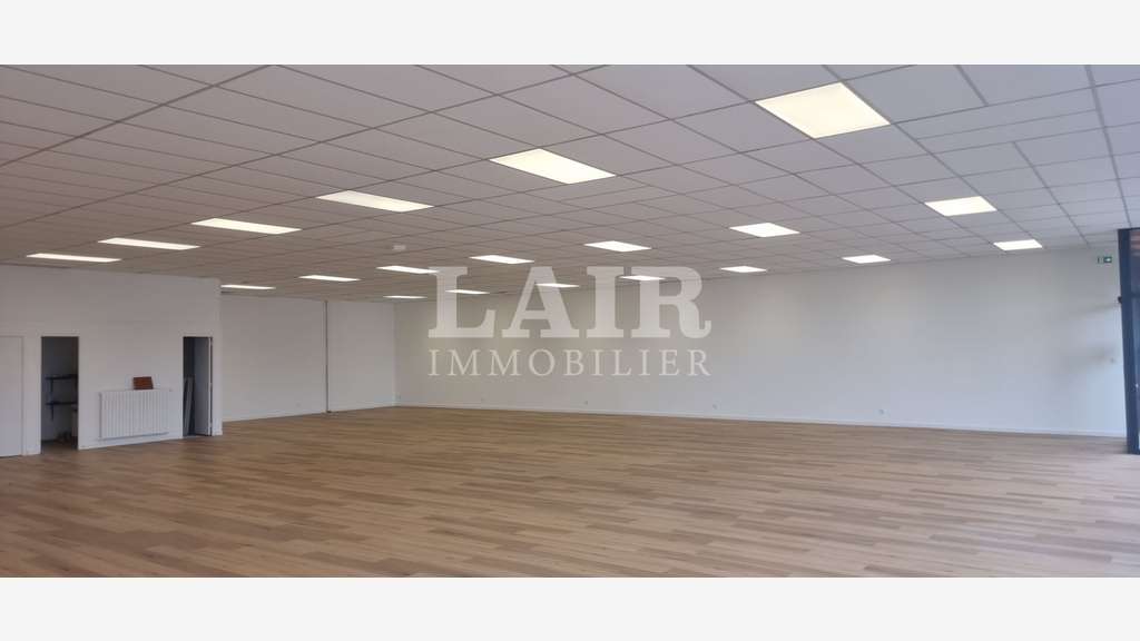 A louer local d'activité 330m² au Nord d'Alençon