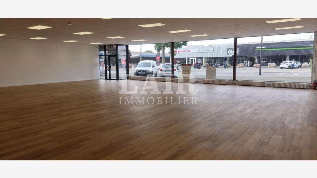 A louer local d'activité 330m² au Nord d'Alençon