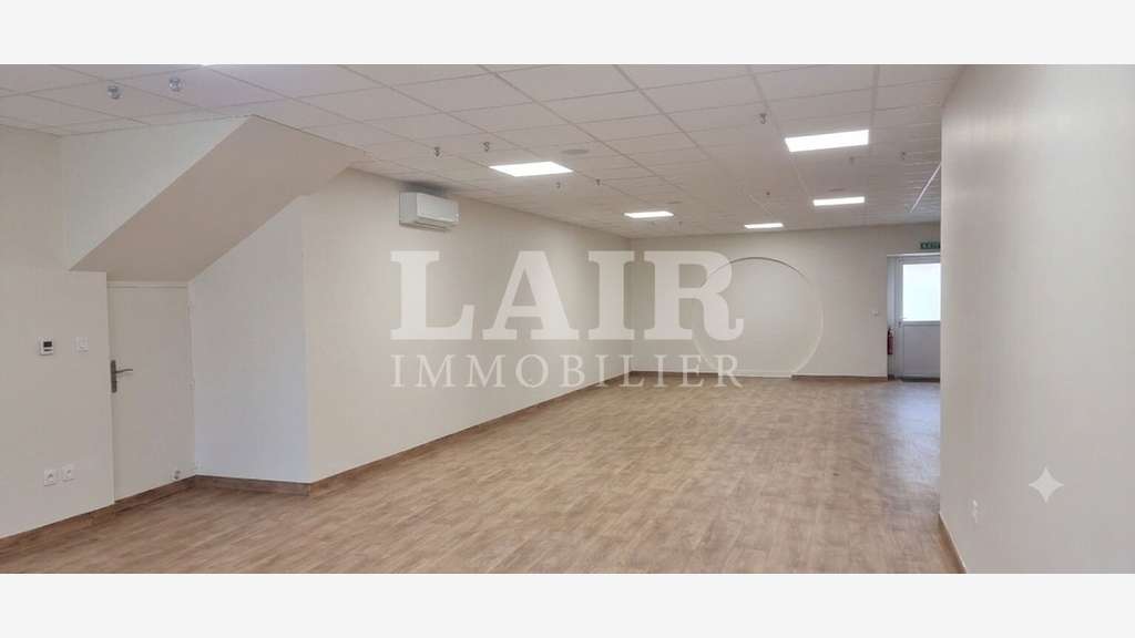 A louer local d'activité de 180m² centre Alençon