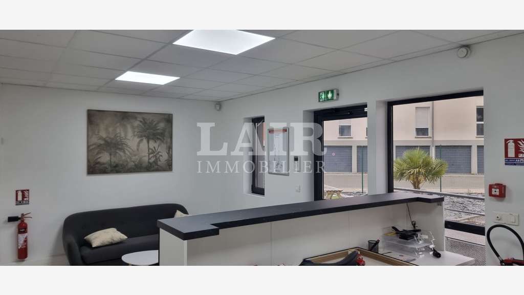 Loue local d'activité de 1550m² en ZA Est Alençon
