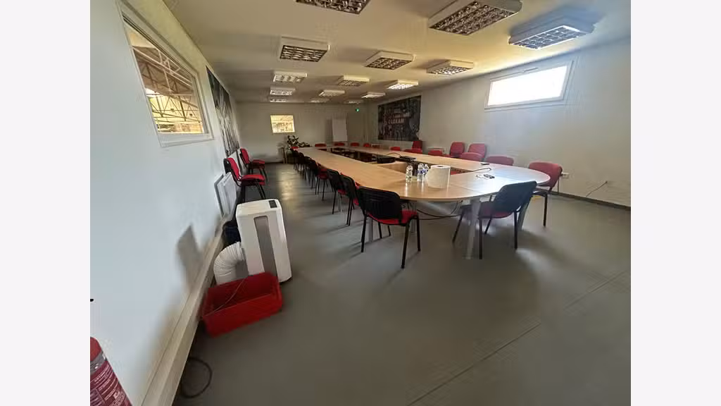 A louer ensemble immobilier de 2900m² à Alençon