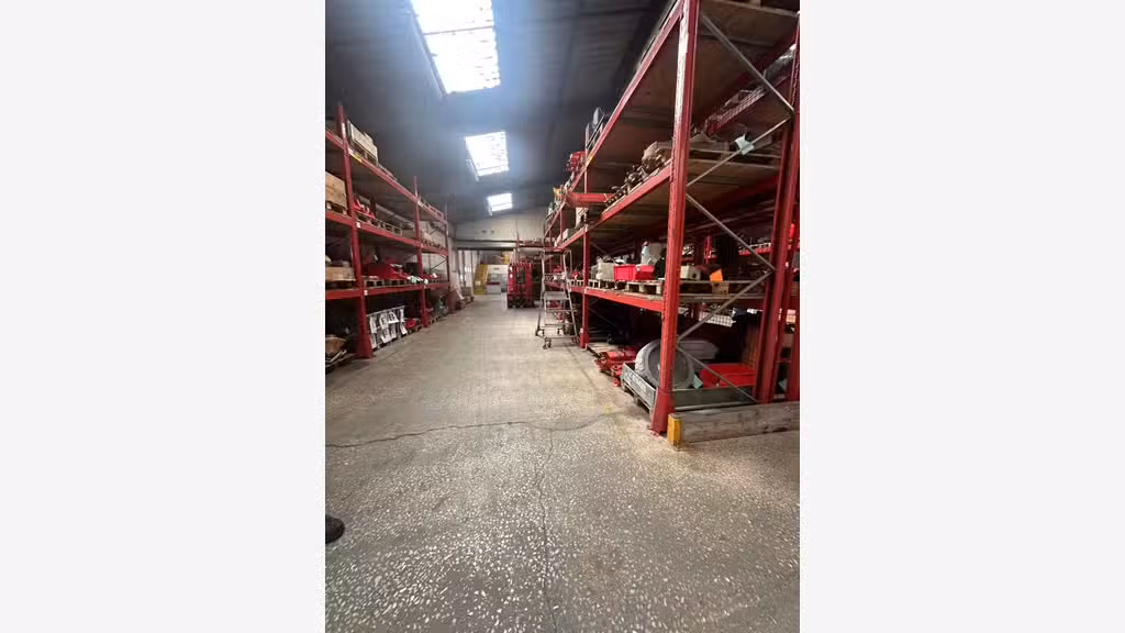 A louer ensemble immobilier de 2900m² à Alençon