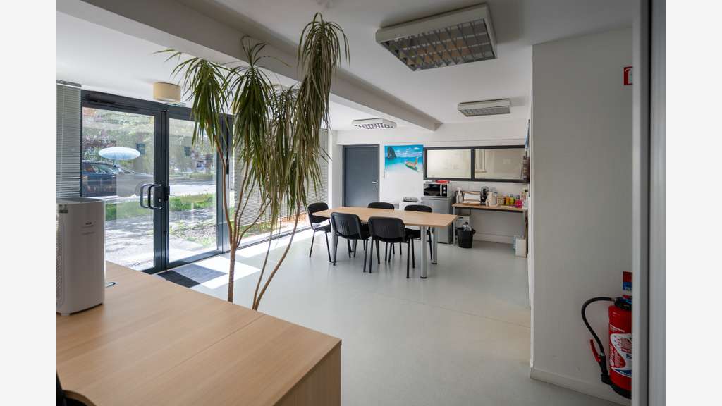 ALENÇON – LOCAL À USAGE PROFESSIONNEL DE 260 M²