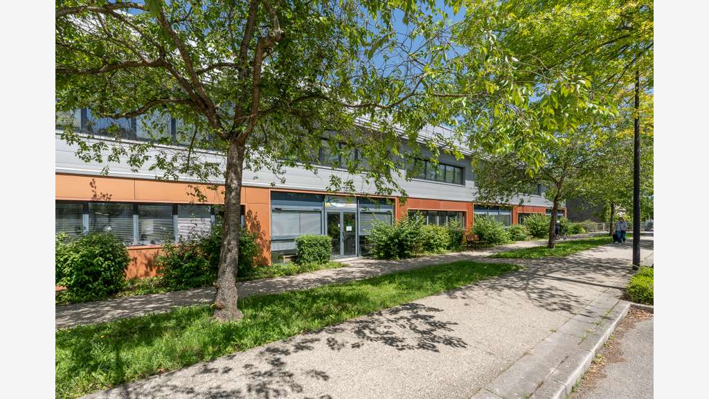 ALENÇON – LOCAL À USAGE PROFESSIONNEL DE 260 M²