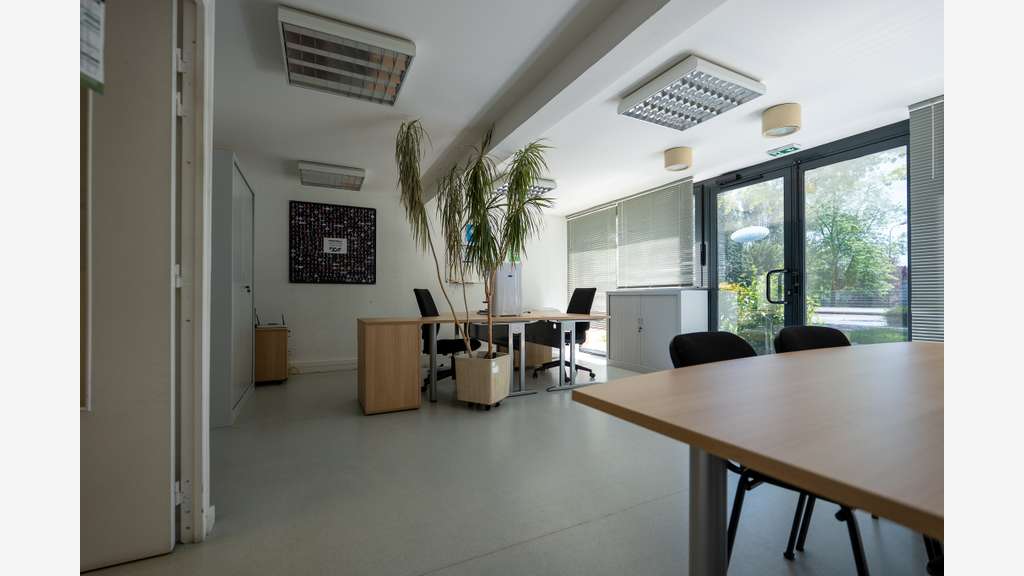 ALENÇON – LOCAL À USAGE PROFESSIONNEL DE 260 M²