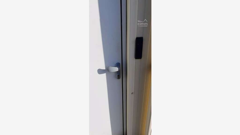 A louer grand box de 100m² neuf à Alixan