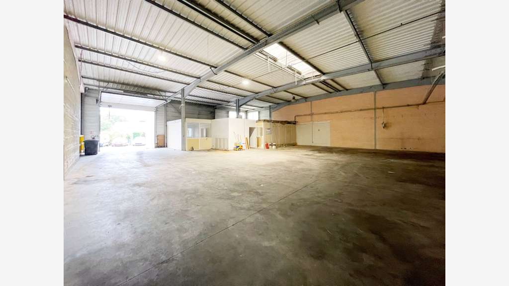 Local 198m² à Louer Beauvais Sud ZA Ther Nouvelle