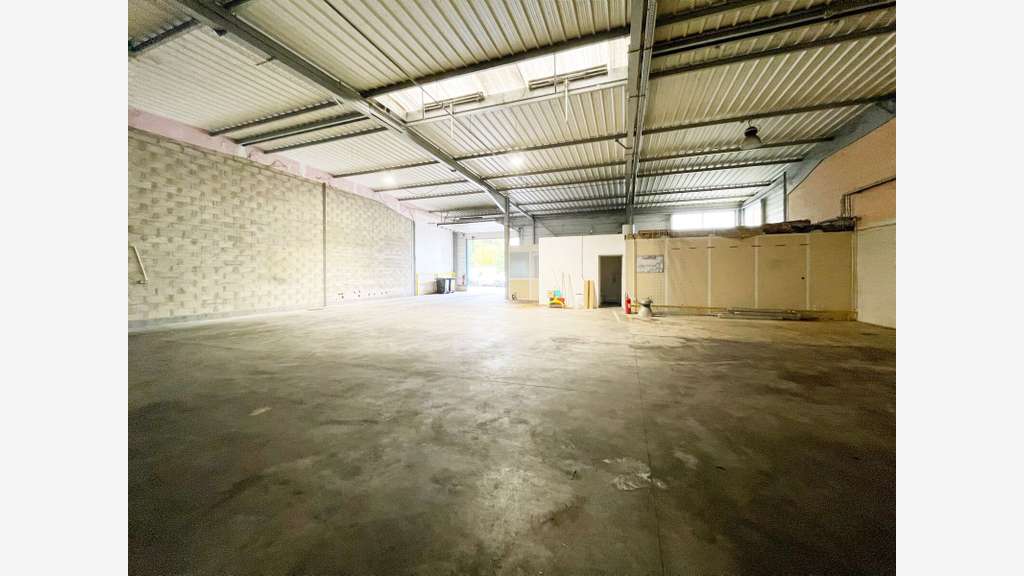 Local 198m² à Louer Beauvais Sud ZA Ther Nouvelle