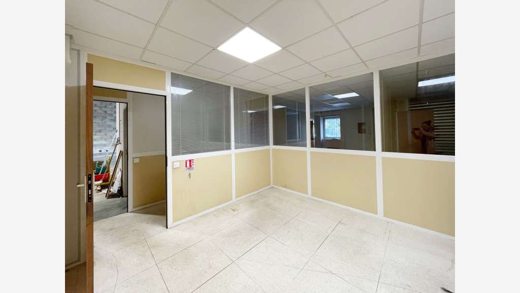 Local 198m² à Louer Beauvais Sud ZA Ther Nouvelle