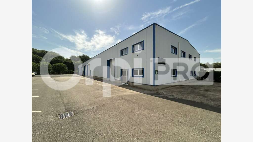 A louer local d'activité de 640m² en ZI d'Allonne