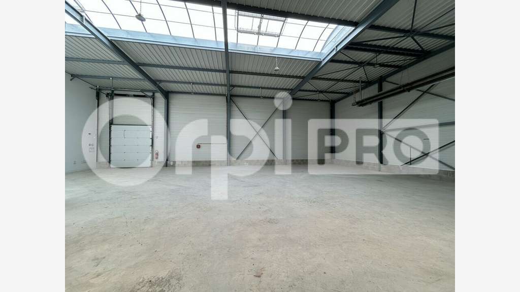 Local d'activité de 524m² à louer en ZI d'Allonne
