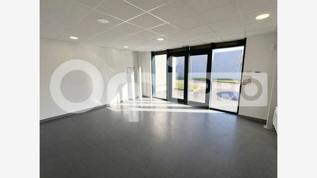 Local d'activité de 524m² à louer en ZI d'Allonne