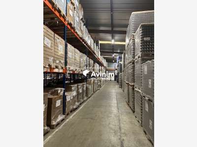 Site logistique 7834m² à louer à Althen-des-Paluds